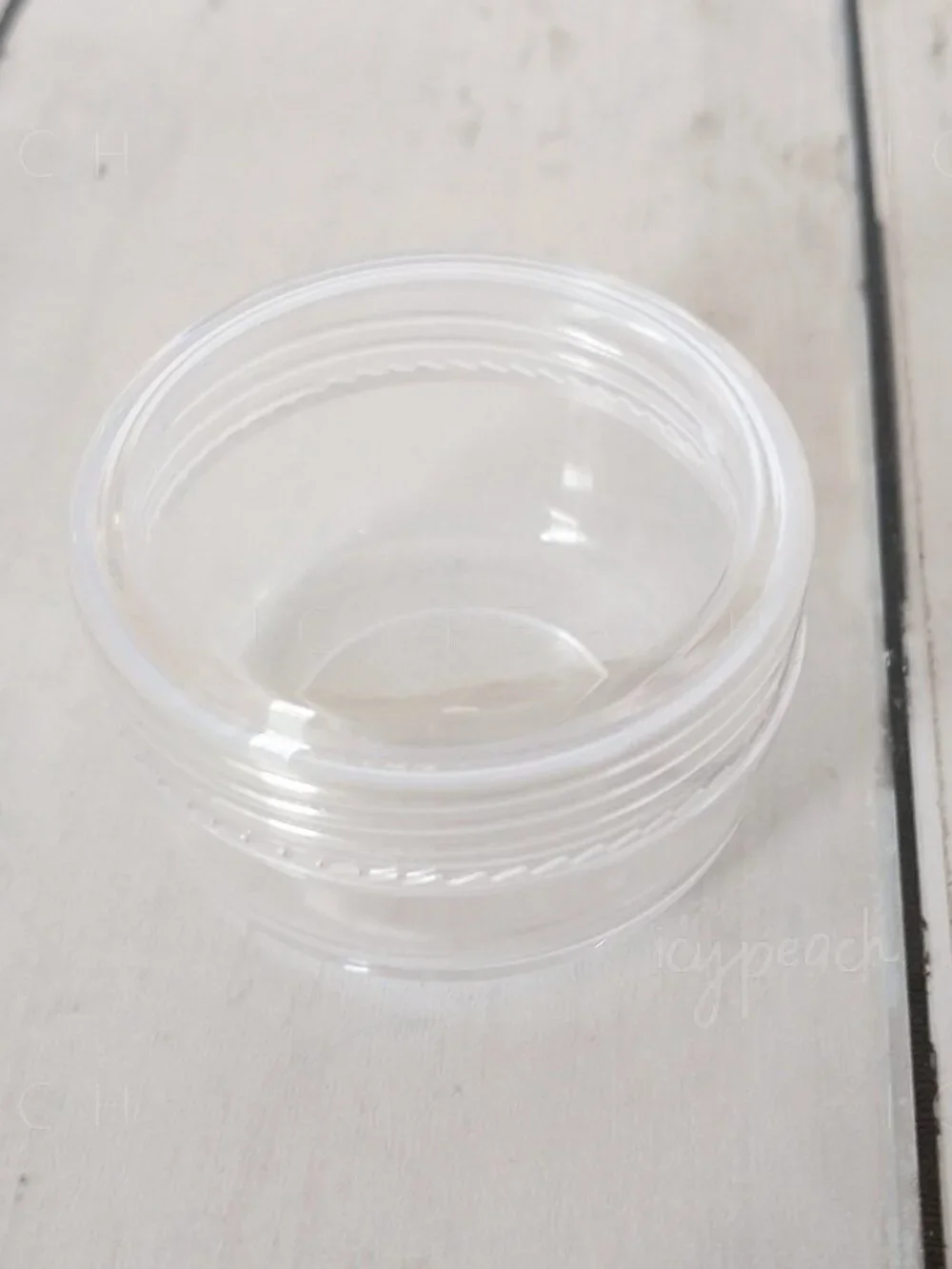 Mini Clear Plastic Jars 8 Pack 0.75oz Screw Top Lid Travel Makeup Lotion Storage